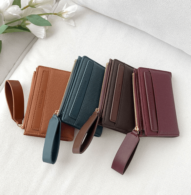 classic-star-textured-short-wallet-with-wrist-strap